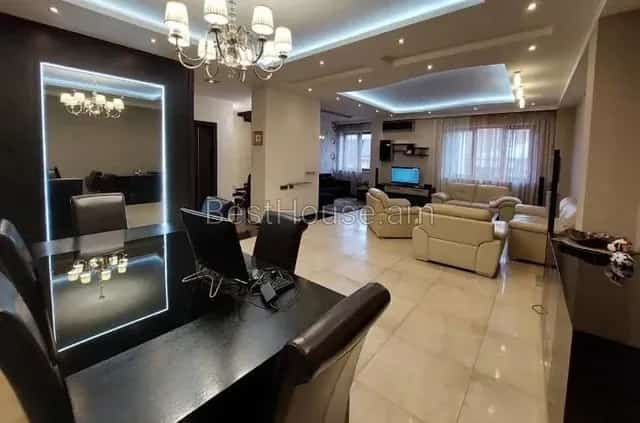 6 Սենյականոց բնակարան, Հանրապետության փող, Կենտրոն (Երևան)