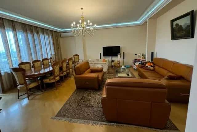 4 room apartment, Antarayin St, Center (Yerevan)