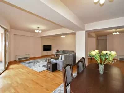 4 Սենյականոց բնակարան, Լեոի փող, Կենտրոն (Երևան) view 3