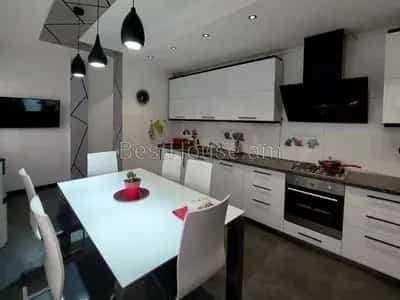 6 Սենյականոց բնակարան, Հանրապետության փող, Կենտրոն (Երևան) view 4