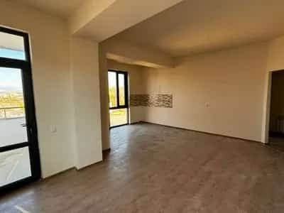 4 Սենյականոց բնակարան, Ադոնց փող, Արաբկիր (Երևան) view 5