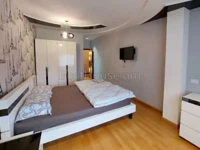 6 Սենյականոց բնակարան, Հանրապետության փող, Կենտրոն (Երևան) view 12