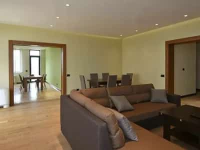 4 Սենյականոց բնակարան, Բաղրամյան պող(Կենտրոն), Կենտրոն (Երևան) view 1