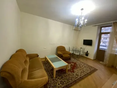 2 Սենյականոց բնակարան, Սայաթ-Նովայի պող, Կենտրոն (Երևան) view 1